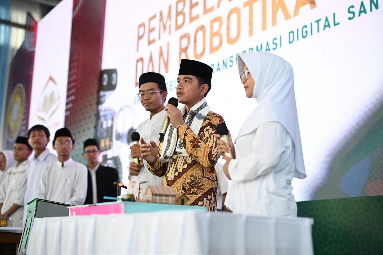 Gibran: Santri Harus Kuasai AI dan Robotika untuk Hadapi Era Digital