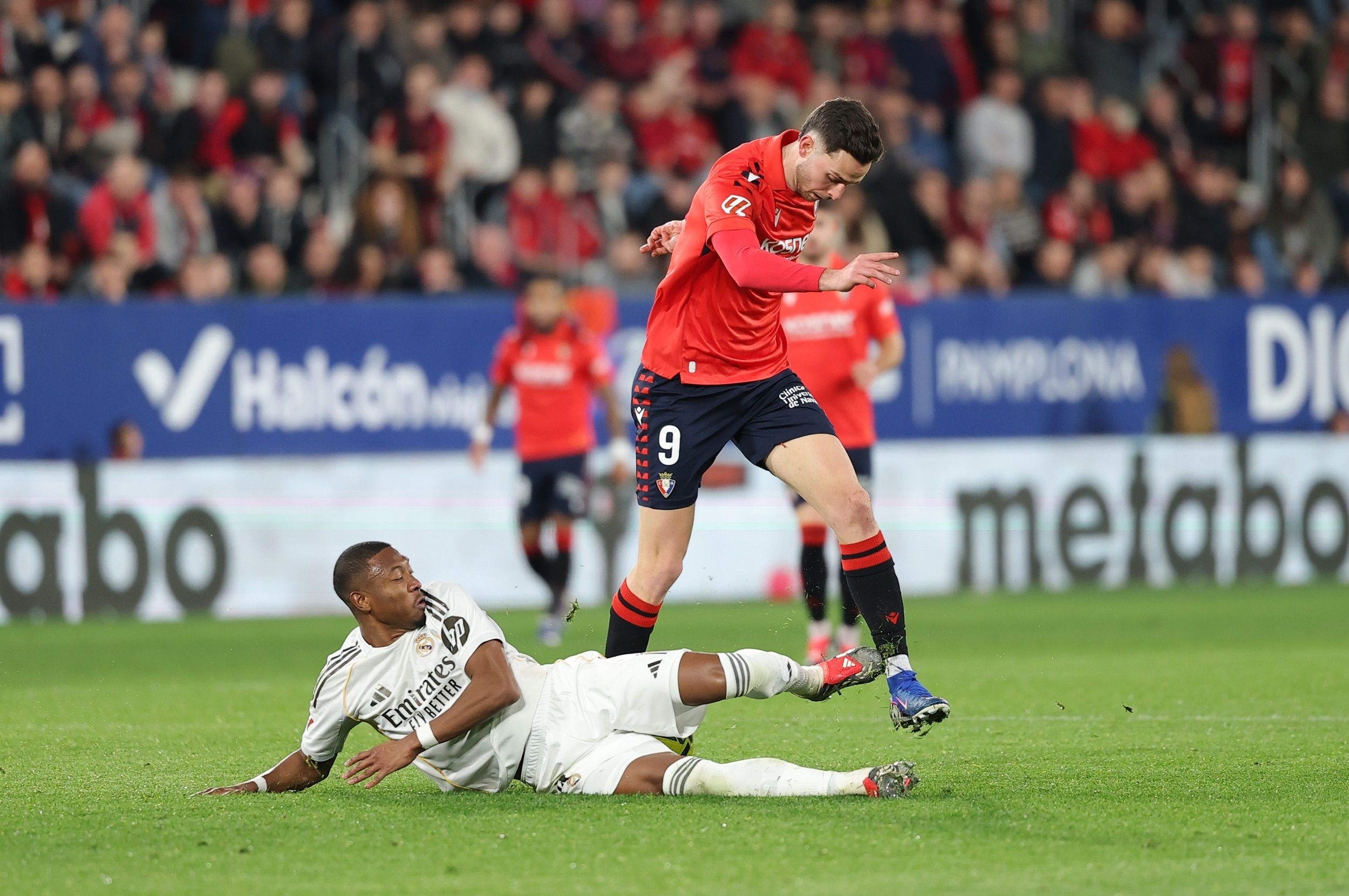 Osasuna vs Real Madrid: Alvaro Arbelona Sebut Timnya Kalah karena Kurang Cepat Gerakkan Bola