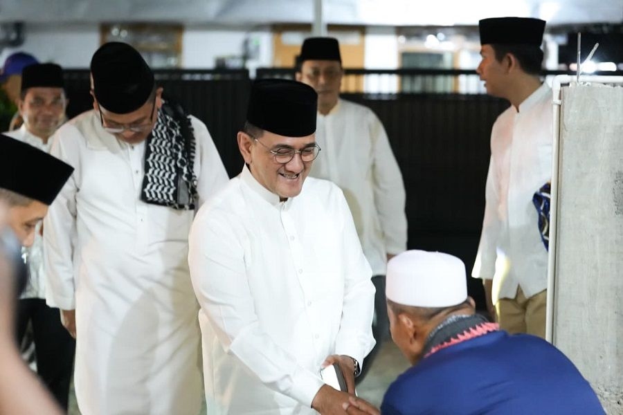 Sekda Sumsel Edward Candra Safari Ramadan di Masjid Al Kautsar Sako Palembang
