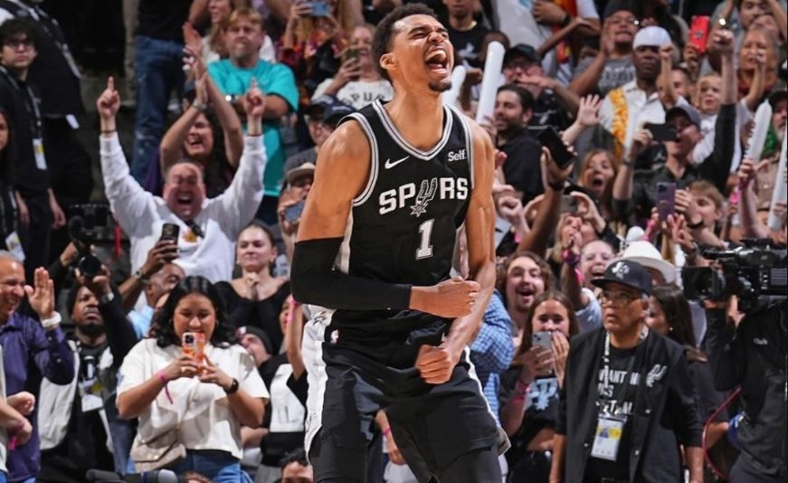 NBA: Wembanyama Mengamuk di Kandang Lakers, Pacers Bungkam Knicks Lewat Drama Overtime