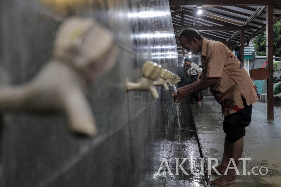 Hukum Menelan Air Wudhu Tidak Sengaja, Apakah Membatalkan Puasa?