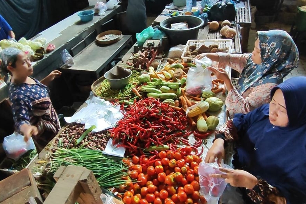 Tinjau Harga Bapok di Tebang Tinggi, Mendag: Semuanya Stabil
