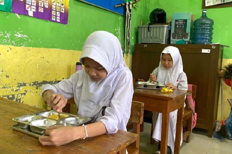 BGN Sesuaikan Distribusi MBG, Fresh Food untuk Anak Sekolah dan Menu Kering di Wilayah 3T