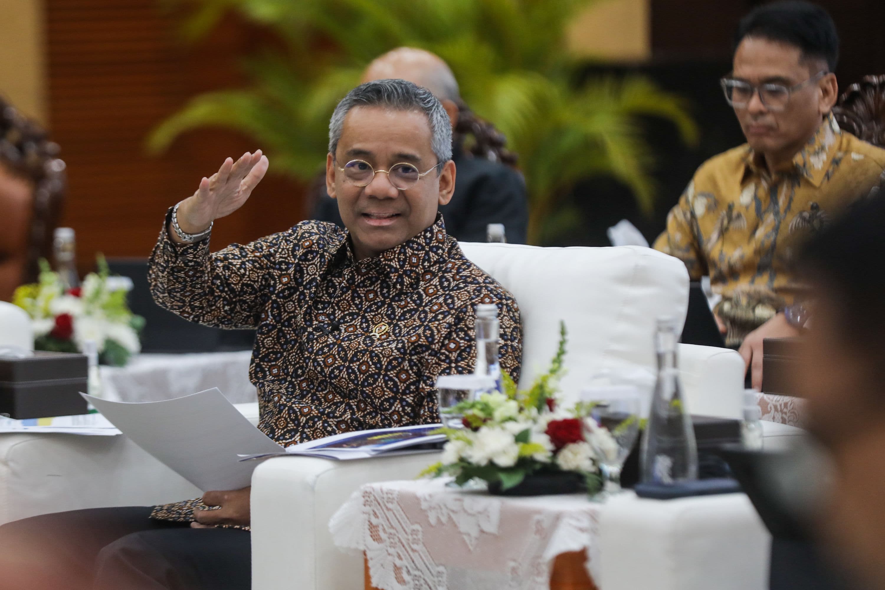 Menteri Keuangan Suahasil Nazara menyampaikan konferensi pers APBN KiTa edisi Oktober 2026 di Jakarta, Jumat (9/10/2026). AKURAT.CO/Endra Prakoso