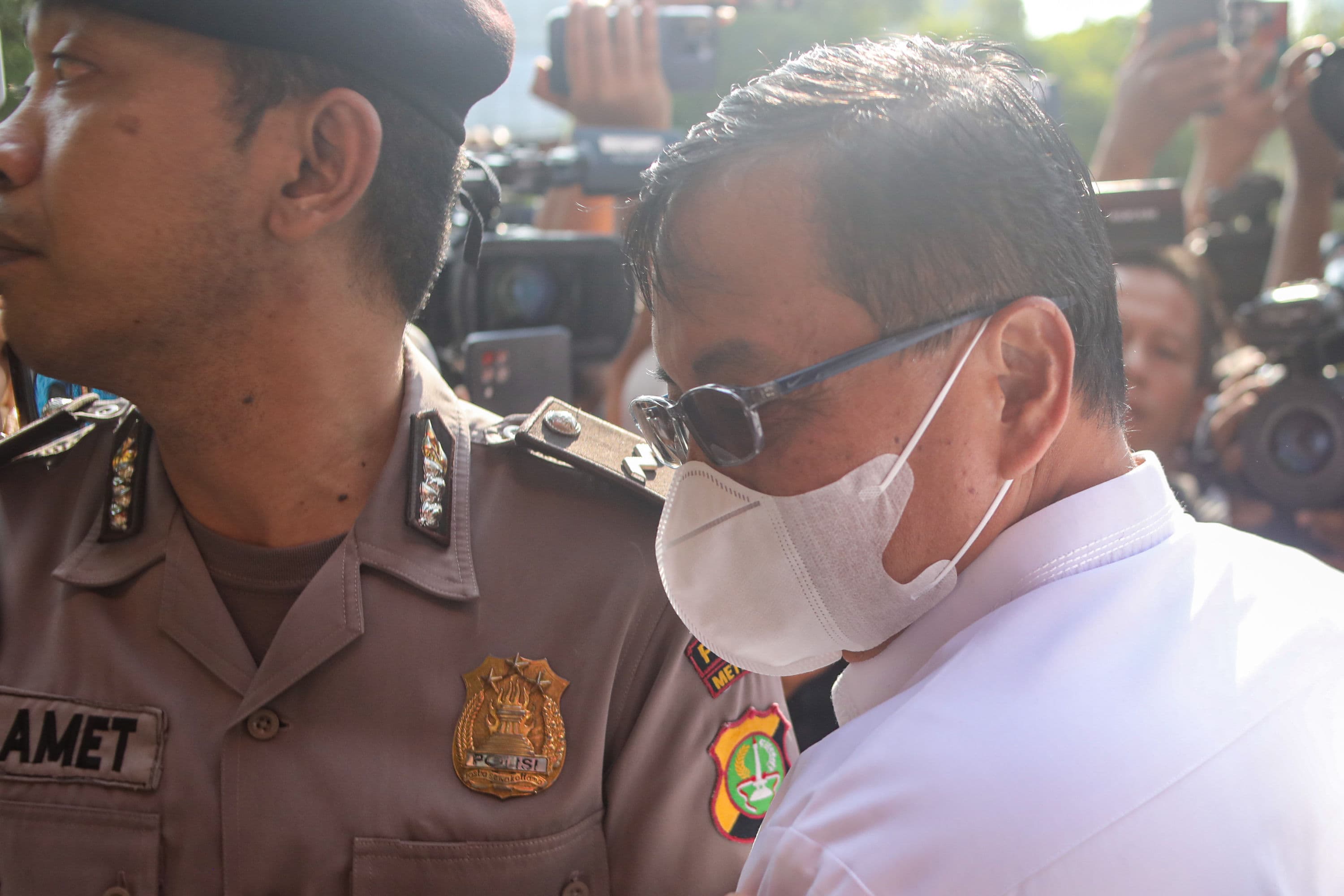 Sekretaris Utama (Sestama) Badan Nasional Penanggulangna Bencana (BNPB) Rustian usai menjalani pemeriksaan di Gedung Merah Putih KPK, Jakarta, Rabu (14/10/2026). AKURAT.CO/Endra Prakoso