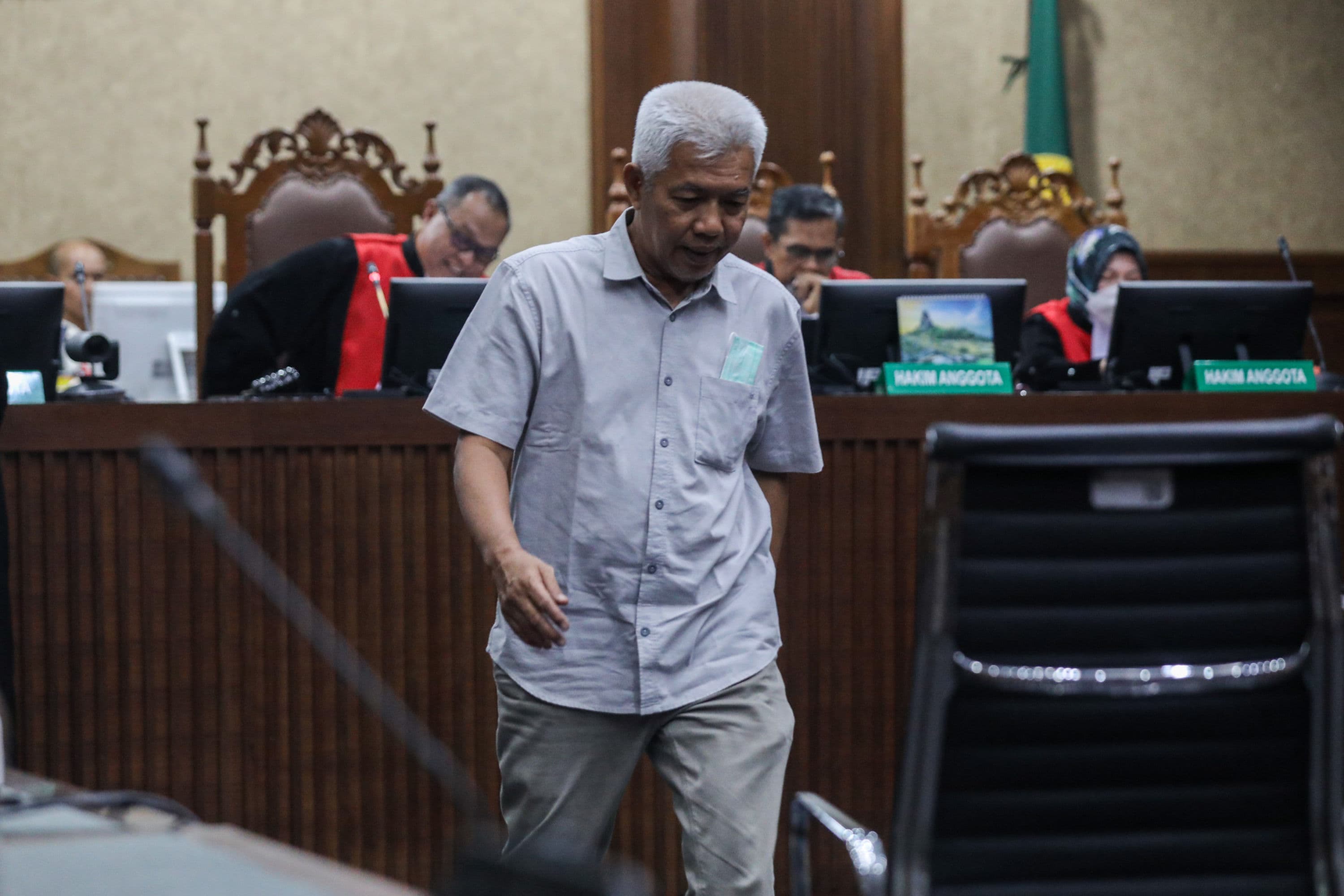 Terdakwa pengusaha Nurman Herin menjalani sidang perdana kasus Tindak Pidana Pencucian Uang (TPPU) yang melibatkan mantan Jampidsus Febrie Adriansyah di Pengadilan Tipikor, Jakarta, Rabu (7/10/2026).AKURAT.CO/Endra Prakoso