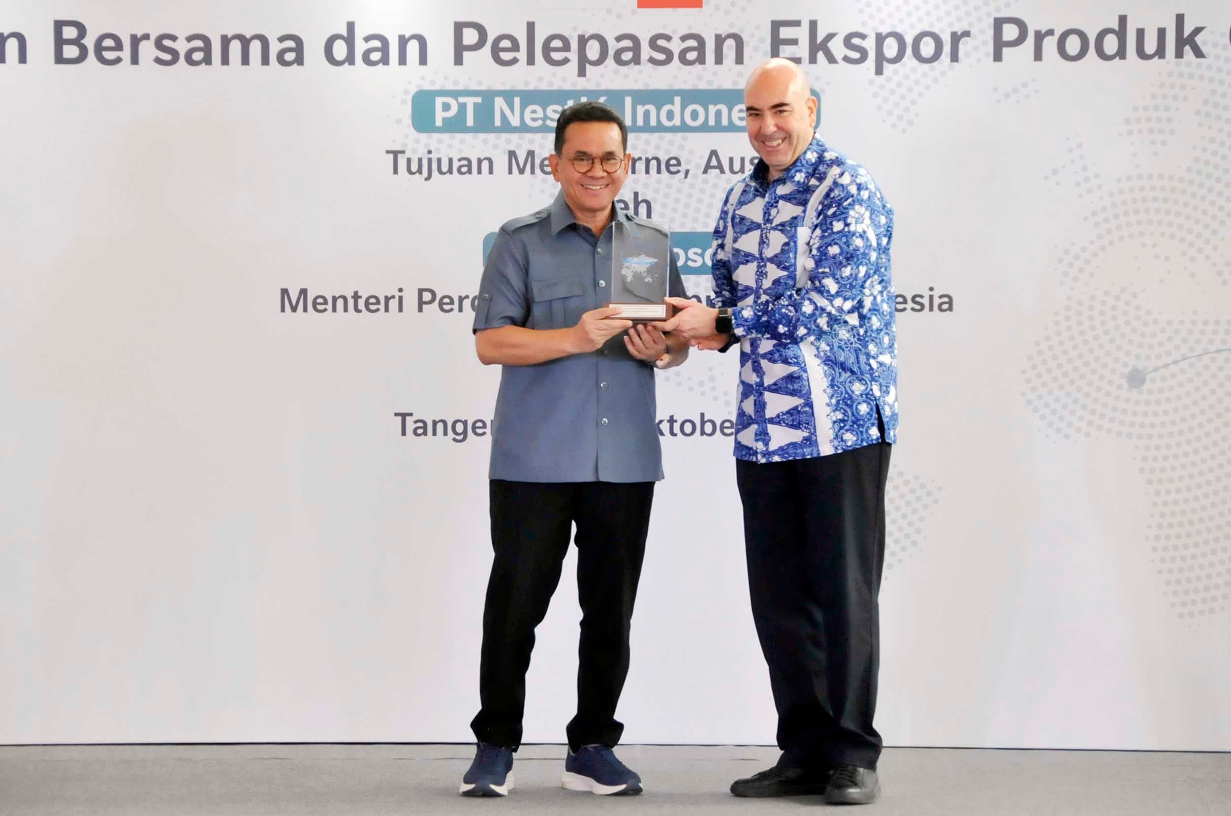 Penandatanganan Nota Kesepahaman ekspor produk kopi siap minum (ready-to-drink atau RTD) PT Nestlé Indonesia ke Australia dalam rangkaian Trade Expo Indonesia (TEI) di Indonesia Convention Exhibition (ICE) BSD, Tangerang, Banten, Kamis (15/10/2026).AKURAT.CO/Sopian