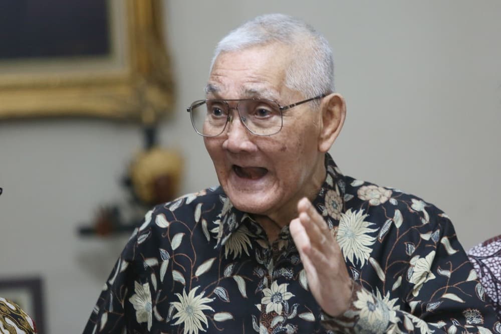 Duka Cita Mendalam, Mensesneg: Try Sutrisno Putra Terbaik Bangsa