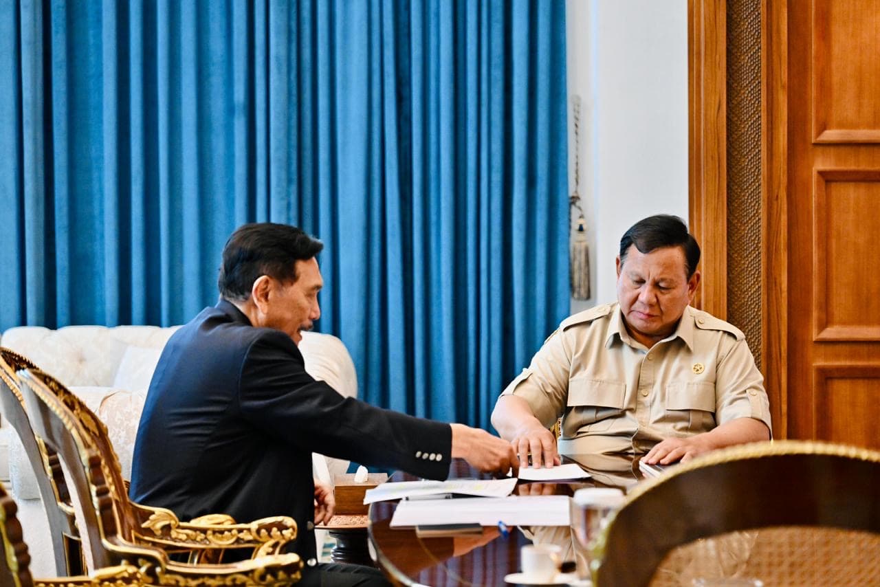 Prabowo Bertemu Luhut Bahas Skenario Kebijakan untuk Jaga Daya Beli Masyarakat