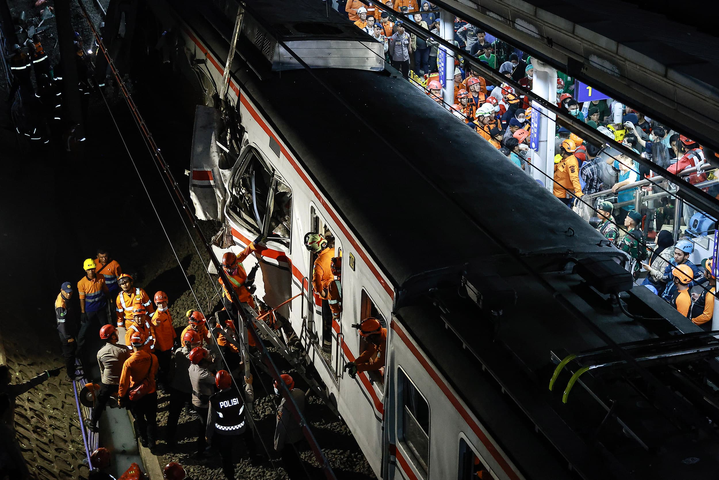 Imbas Kecelakaan di Stasiun Bekasi Timur, KAI Batalkan Perjalanan 13 KA Jarak Jauh