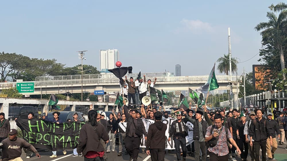 Mahasiswa Padati Depan Gedung DPR, Bawa Sejumlah Tuntutan