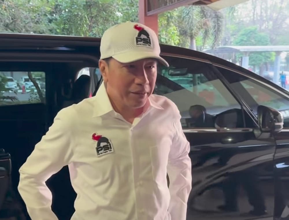 Jokowi Tiba di NTT, Langsung Bergerak ke Pulau yang Diterjang Gempa