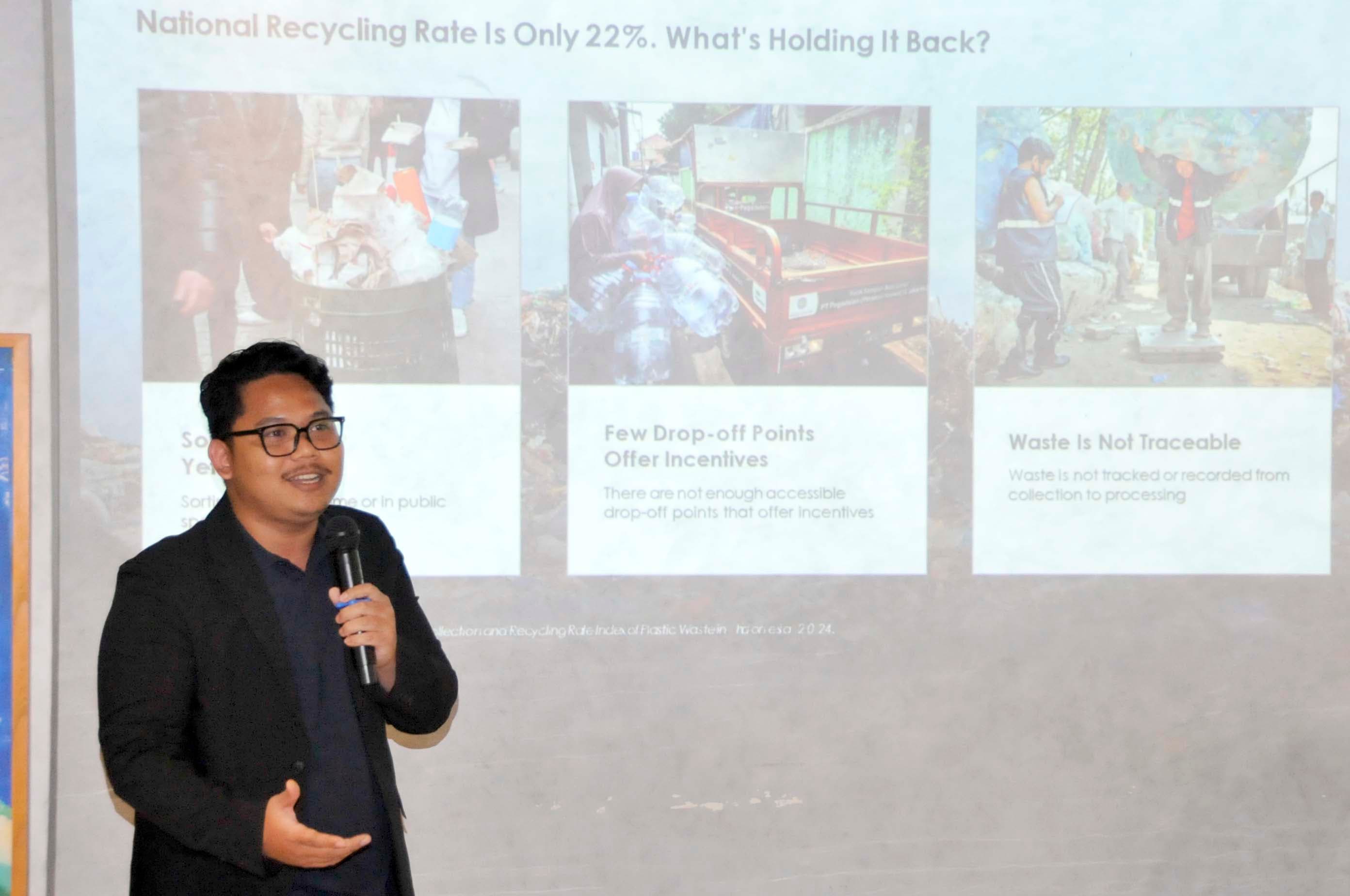 CEO Nusabin Ariz Zhafir memberikan penjelasan saat konferensi pers persiapan Innovation Summit – La French Tech di Jakarta, Selasa (27/10/2026).  AKURAT.CO/Sopian
