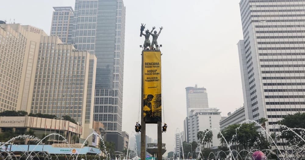 Greenpeace Bentangkan Spanduk di Bundaran HI, Pemerintah Hormati Kebebasan Berpendapat 