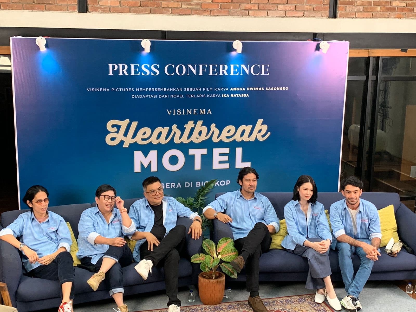 Disebut Penuh Emosional! Ada Reza Rahadian dan Laura Basuki di Film Heartbreak Motel