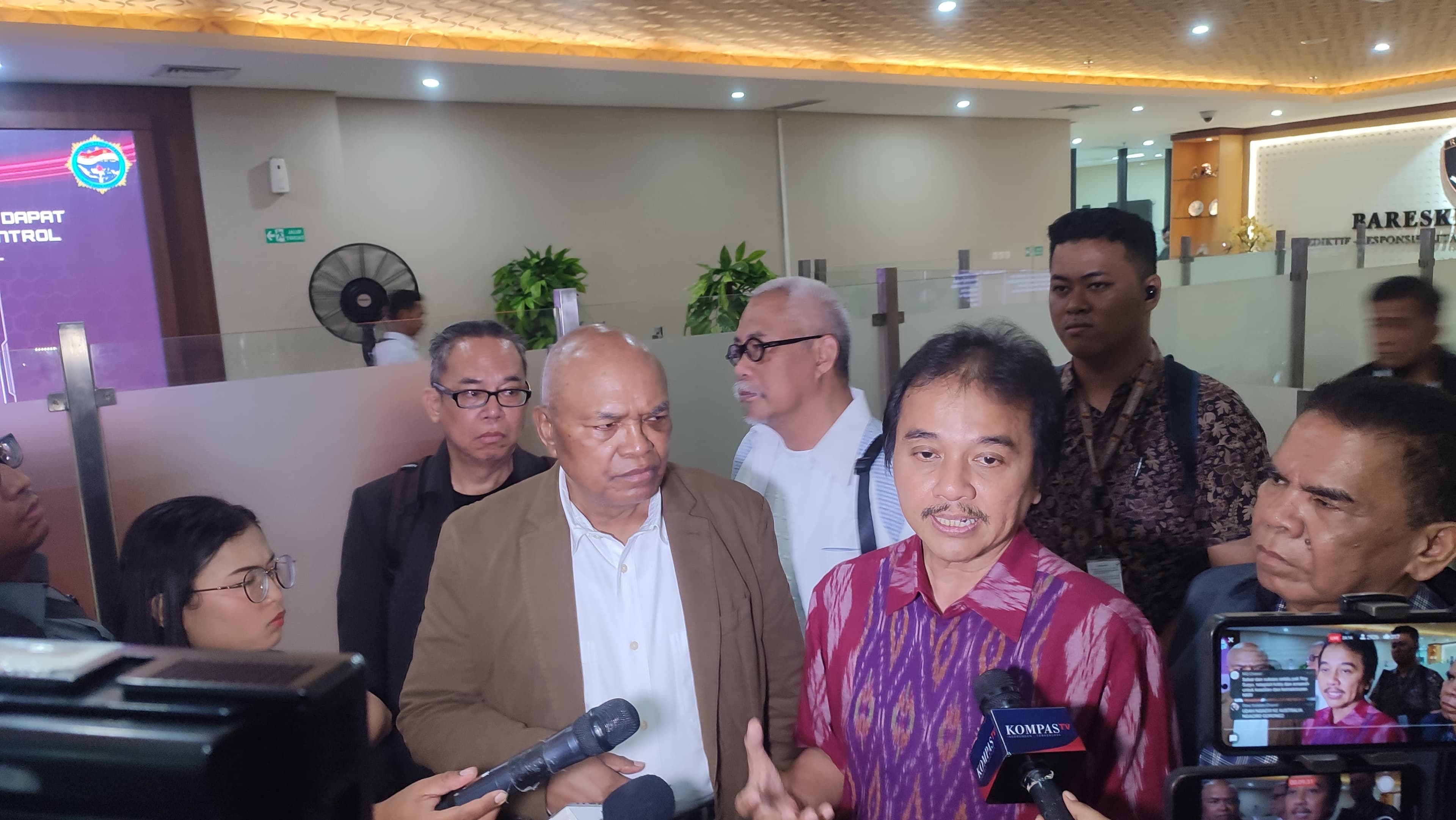 Roy Suryo Apresiasi Kinerja Menkomdigi Meutya Hafid: Lebih Baik dari Sebelumnya