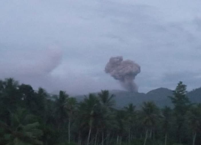 Gunung Dukono Erupsi Lagi, Tinggi Letusan Mencapai 800 Meter