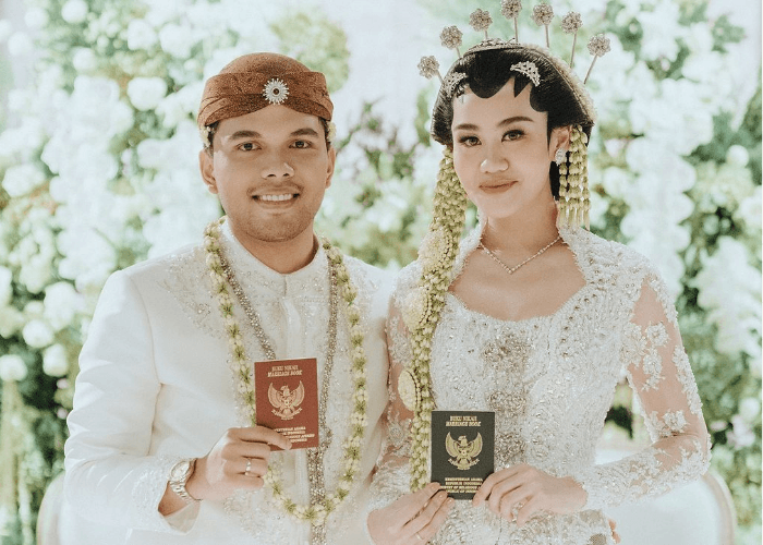 Potret Bahagia Pernikahan Aaliyah Massaid dan Thariq Halilintar yang Digelar dengan Adat Jawa