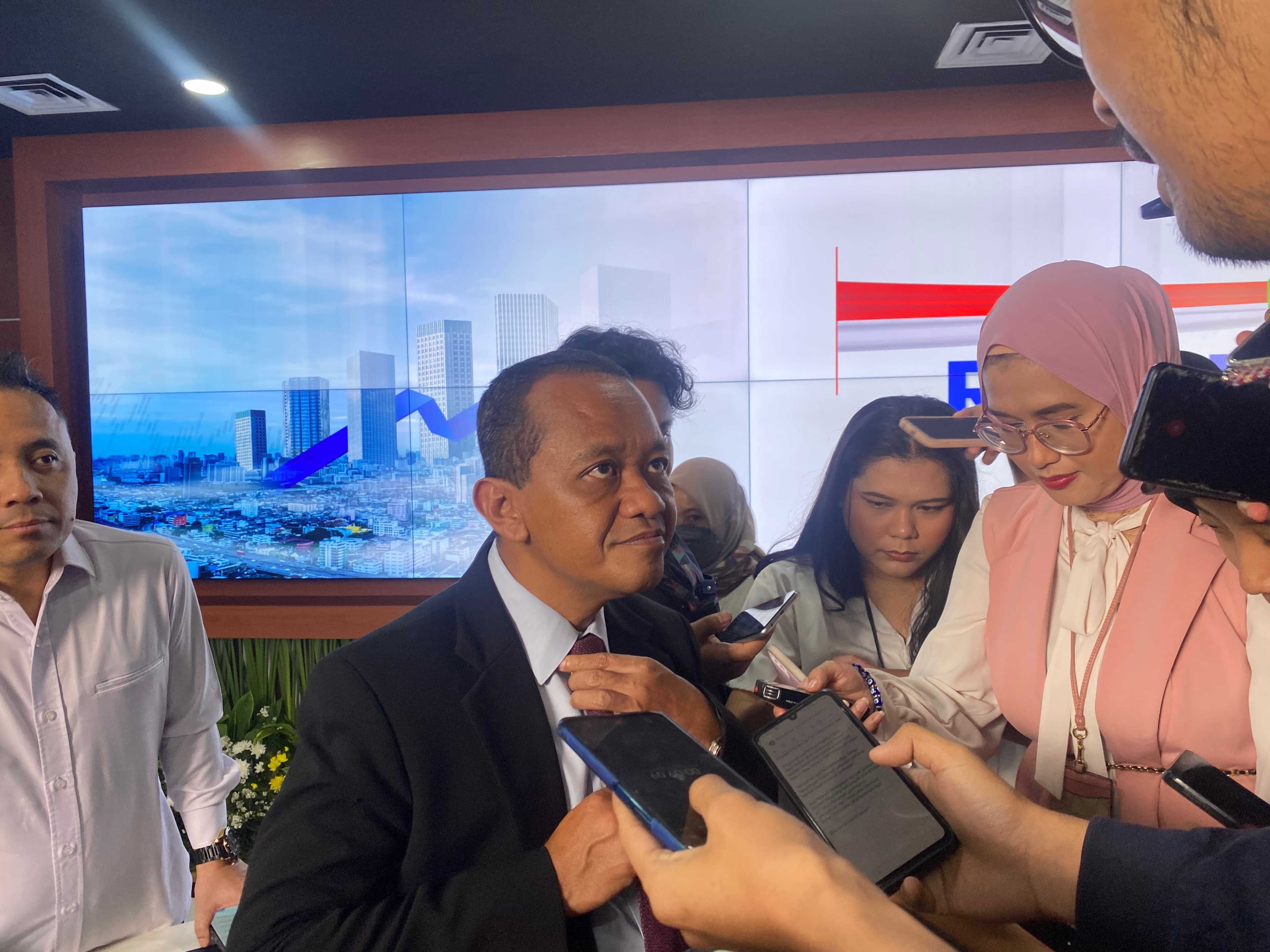 Fenomena PHK Massal, Bahlil: Mesin Tua dan Biaya Produksi Tinggi