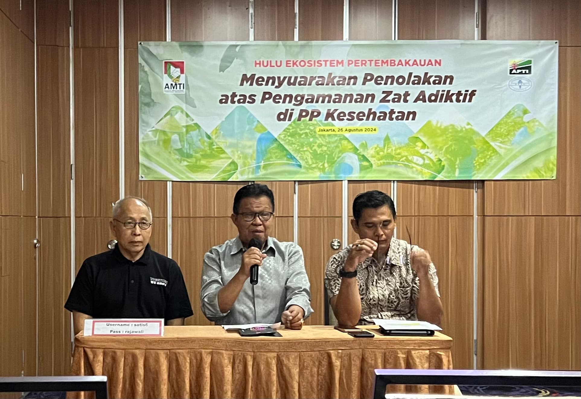 Petani Tembakau dan Cengkeh Panen, Tolak Pasal Pengamanan Zat Adiktif di PP Kesehatan