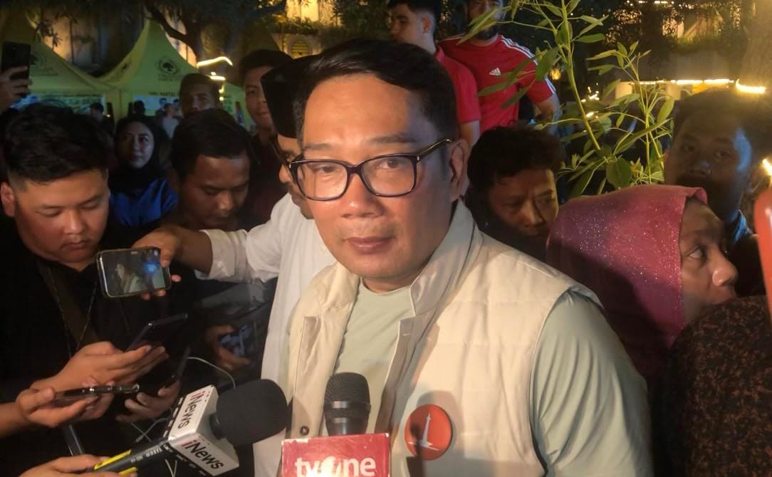 Ridwan Kamil Sering Ngepantun Pakai Nama Aura Kasih, Warganet Nemu Jejak Digital