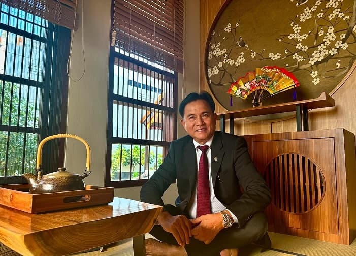 Yusril Sebut Tragedi 98 Bukan Pelanggaran HAM Berat, Mahfud MD dan Komnas HAM Beri Tanggapan