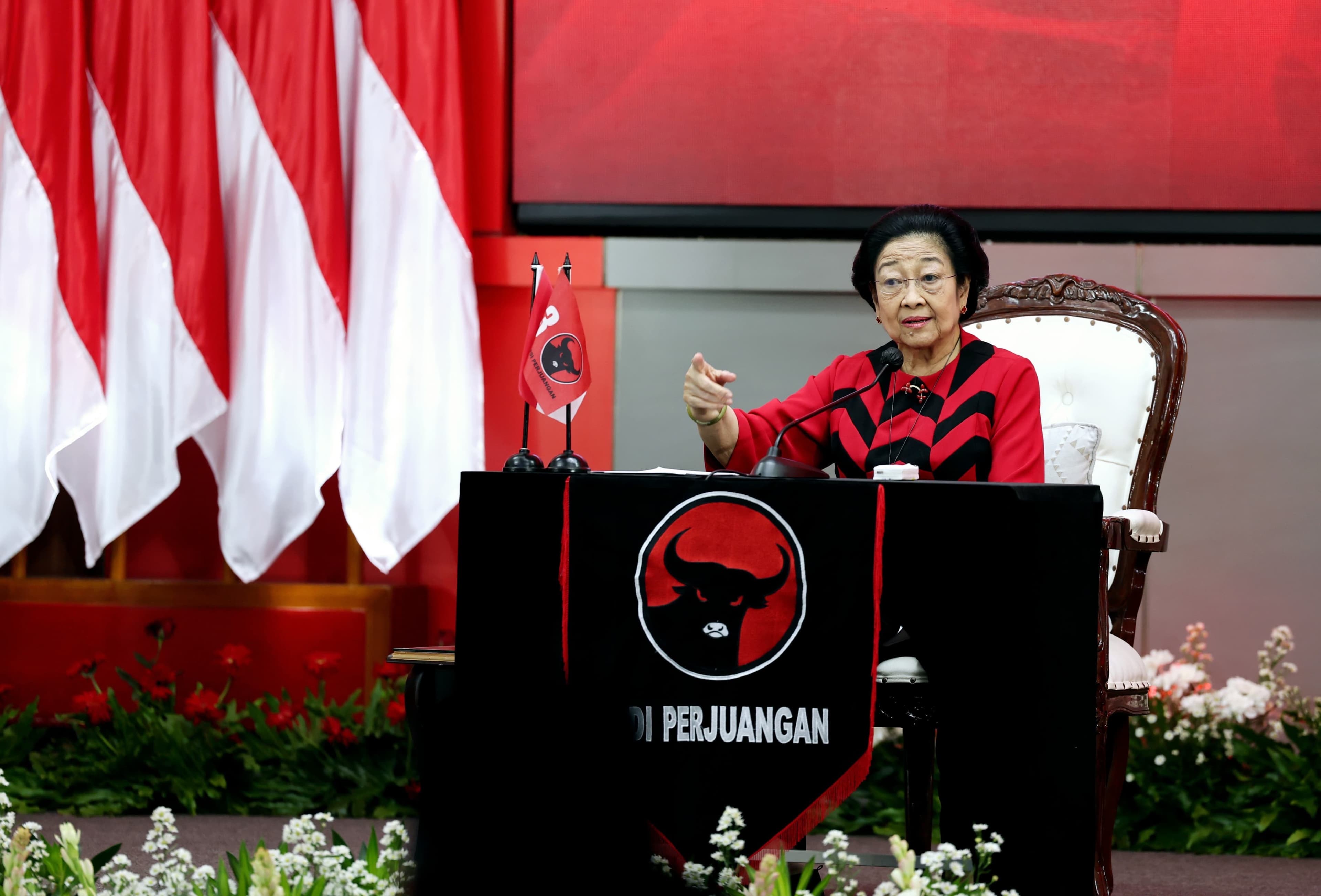 Pengamat: Megawati Sebaiknya Hadapi Kasus Hukum Lewat Jalur Hukum