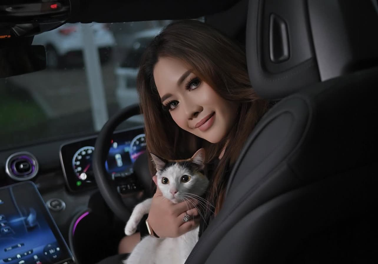 Miss Earth 2019 Lirabica Soroti Kasus Penyiksaan Kucing di Bandung