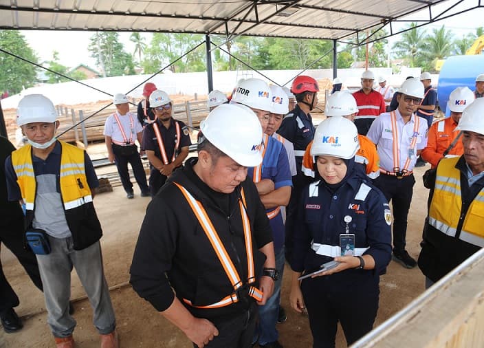 Tinjau Pembangunan Terminal Bongkar Muat Batu Bara Keramasan, Herman Deru Optimis Bisa Beroperasi Awal 2027