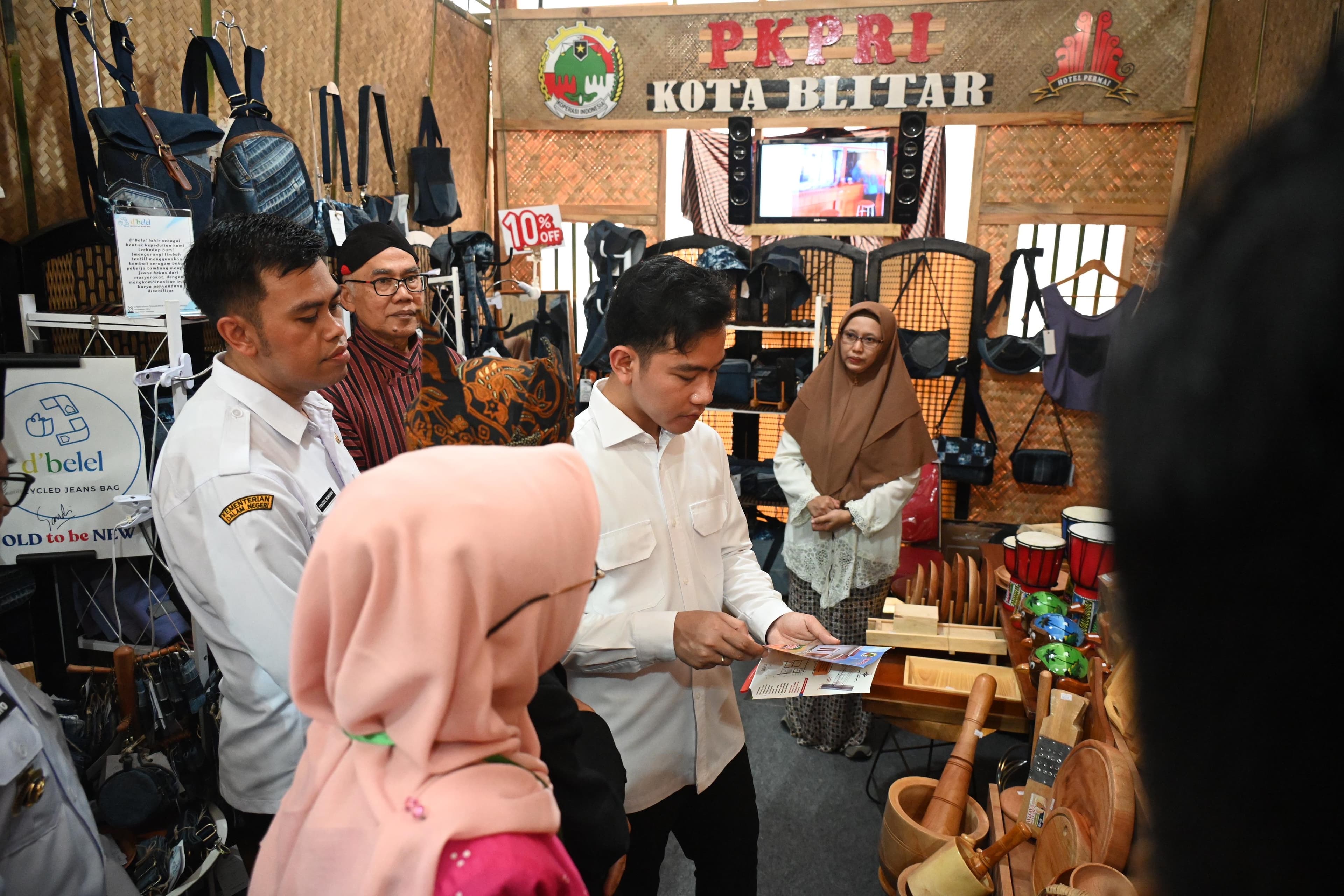Wapres Gibran Buka Pasar Blitar Djadoel 2025: Dorong Produk Lokal Naik Kelas dan Mendunia