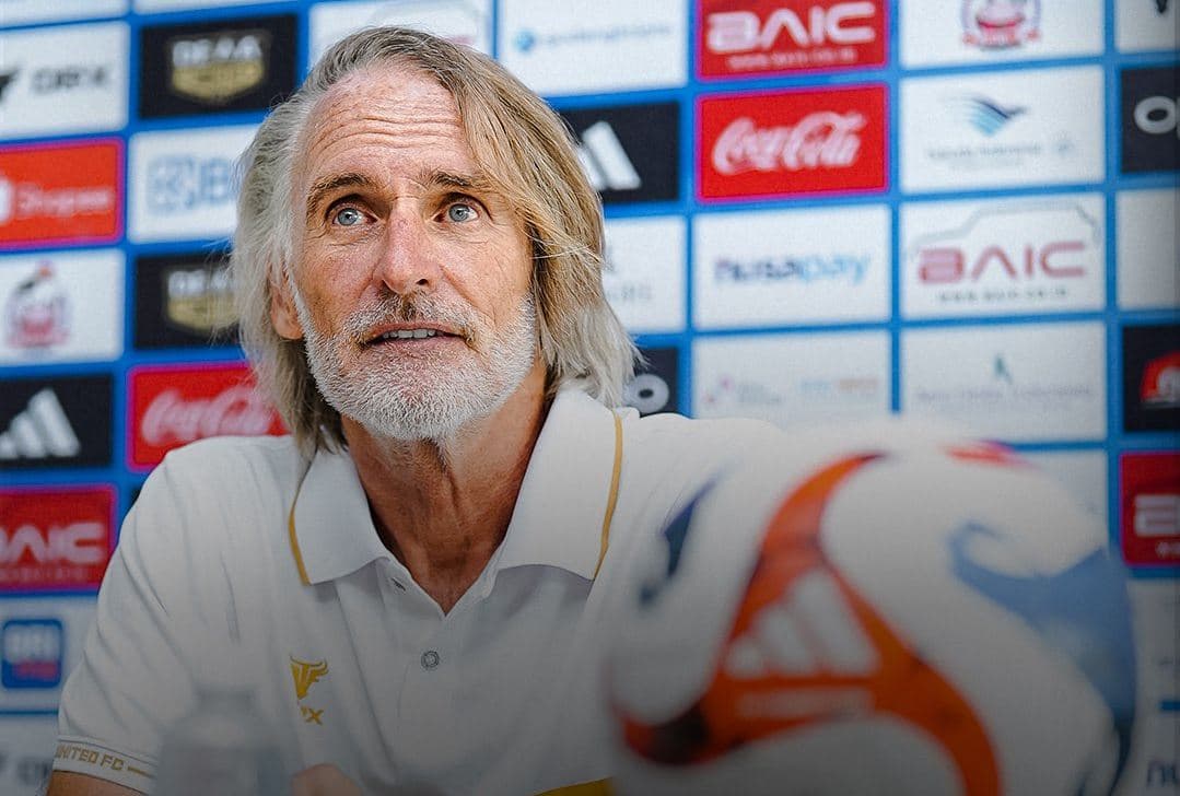 Perkuat Lini Tengah Dewa United, Jan Olde Buka Opsi Datangkan Ivar Jenner dan Joey Pelupessy