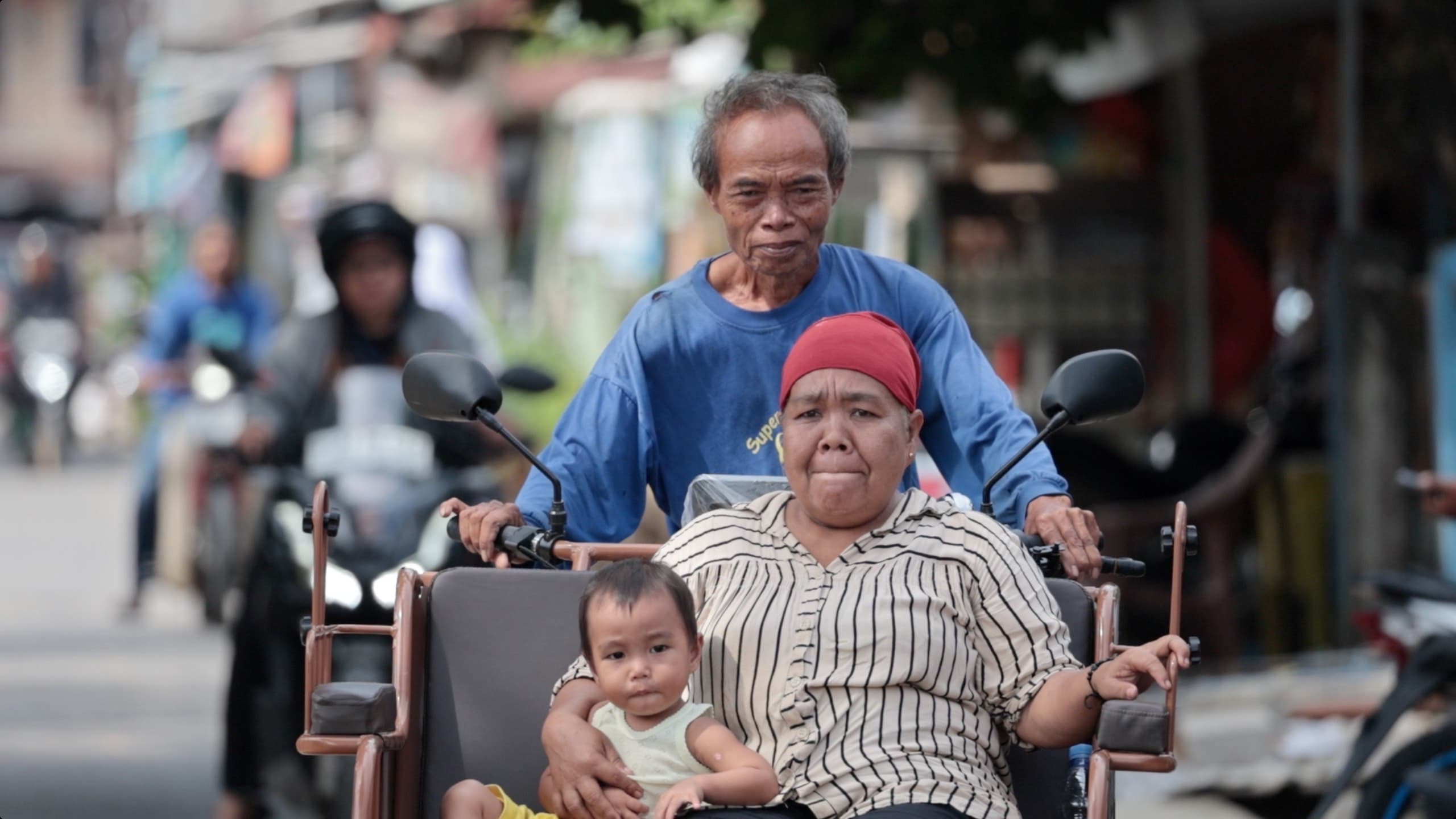 Lansia di Tangerang Dapat Bantuan Becak Listrik dari Prabowo: Enak, Enggak Gowes Lagi