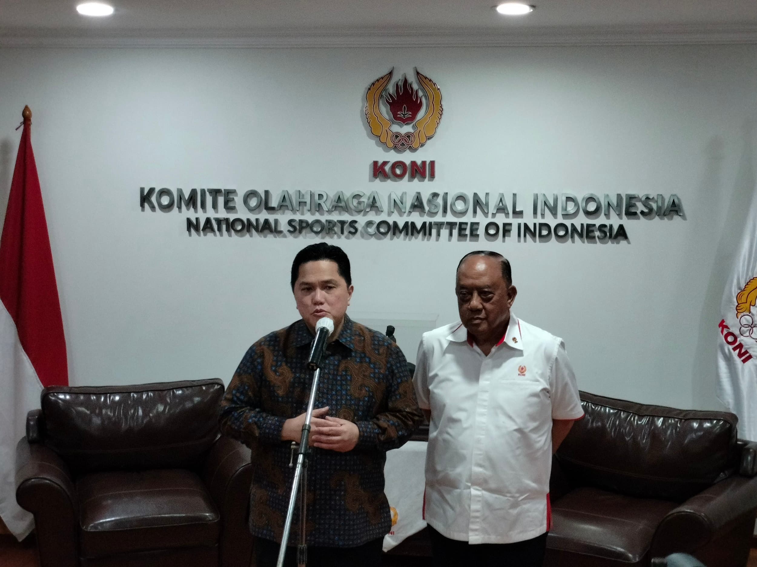 Sambangi Kantor KONI, Erick Thohir Minta Masukan Deregulasi 191 Aturan Menpora