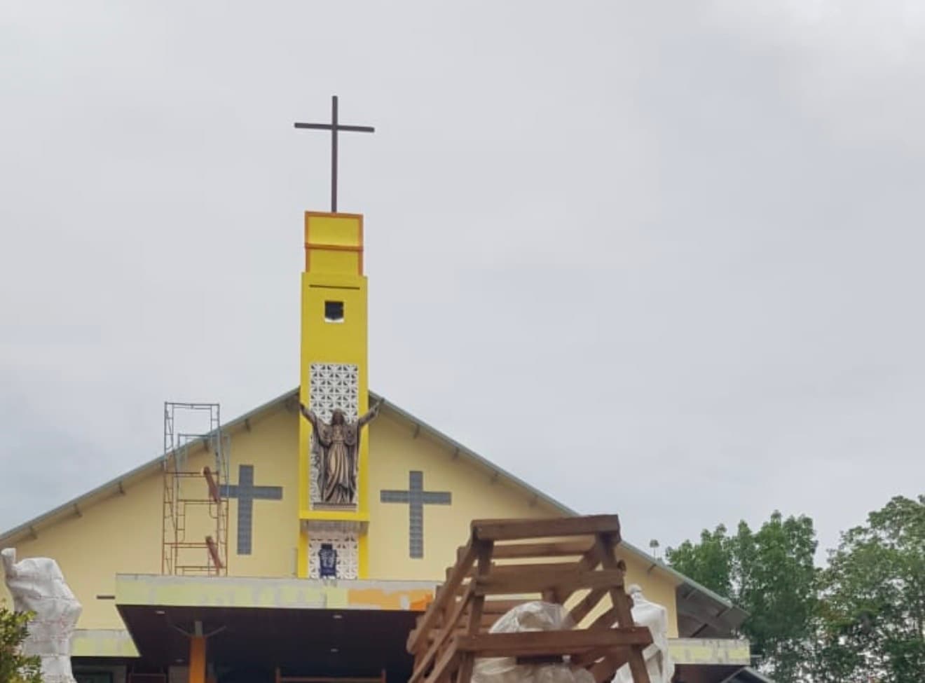 Pembangunan Gereja Katolik Tercepat di Indonesia oleh HBT Dianugerahi Piagam MURI