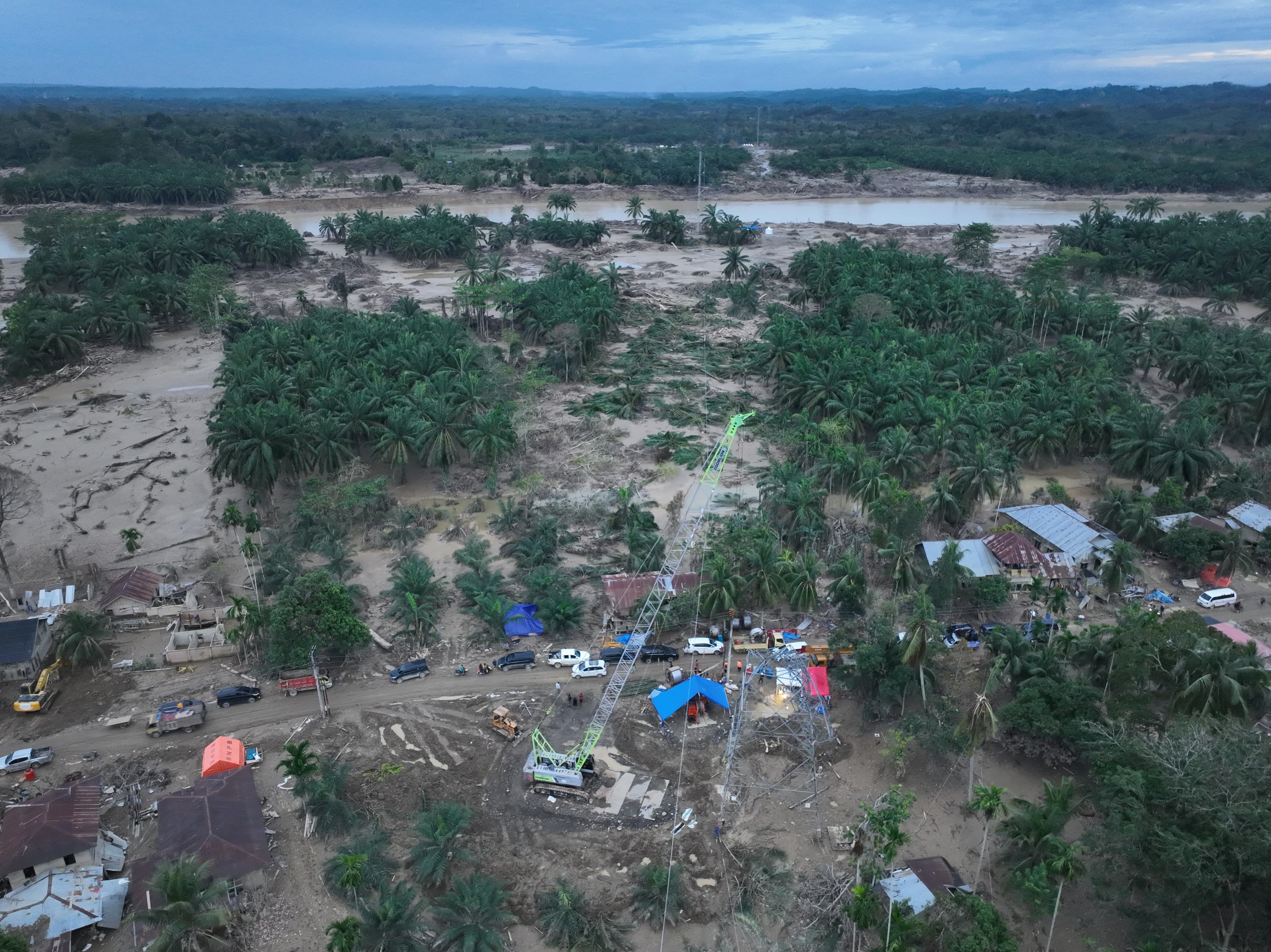 PLN Sambungkan Kembali Transmisi Pangkalan Brandan–Langsa Pascabencana