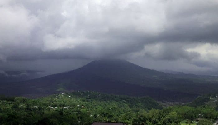 Cuaca Jogja Hari Ini 24 Desember 2025: BMKG Prediksi Hujan dari Siang hingga Malam