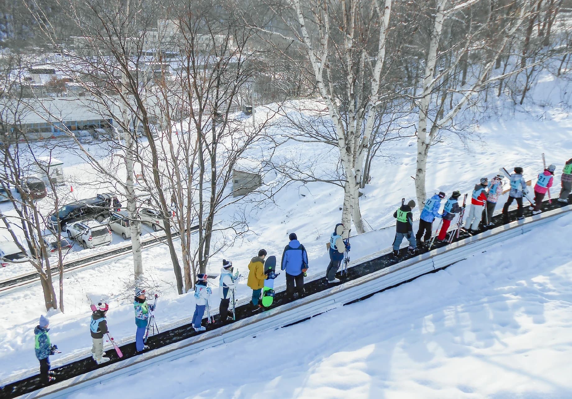Kecelakaan Tragis Saat Liburan: Bocah 5 Tahun Tewas dalam Kecelakaan Travelator di Resor Ski Jepang