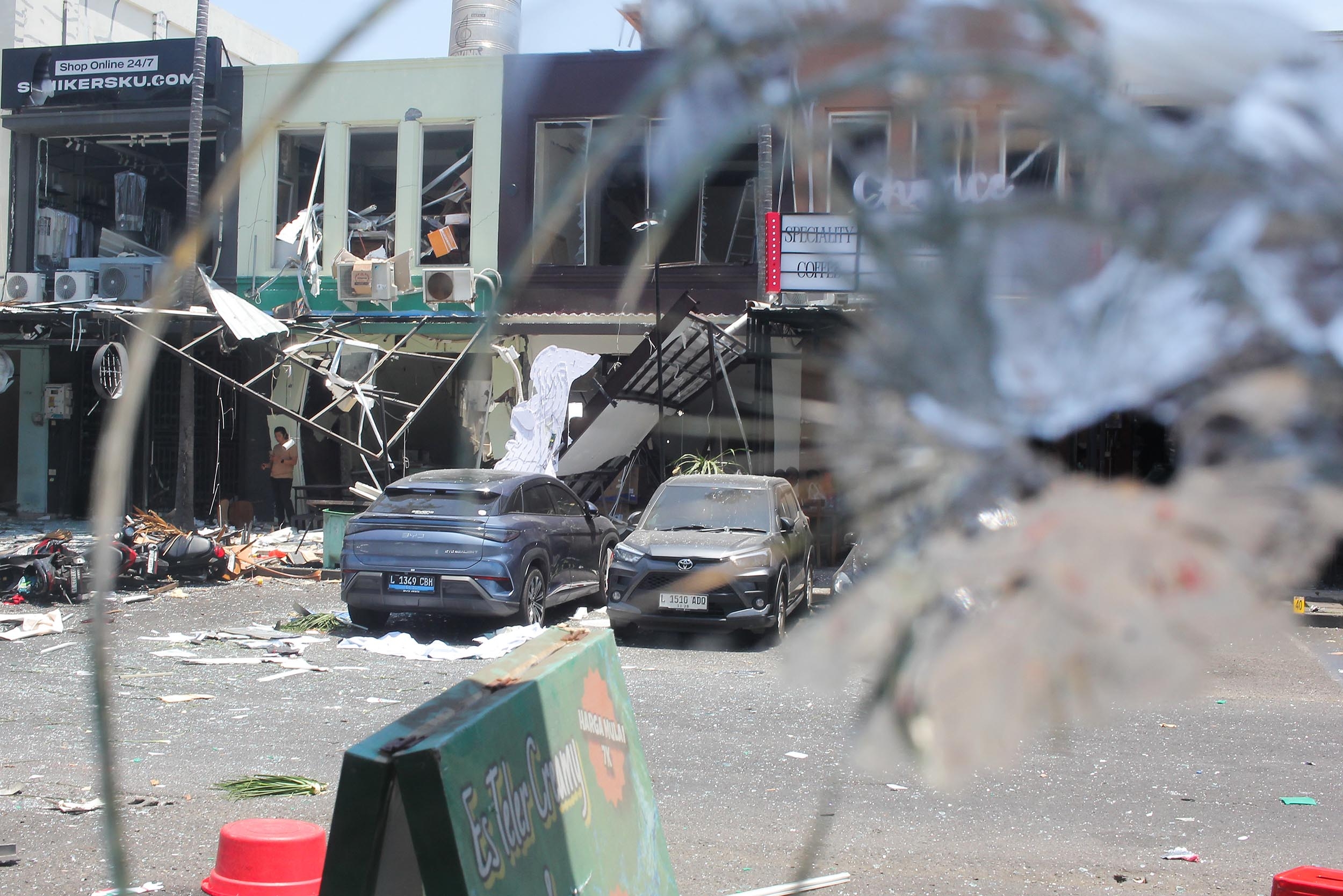 Ledakan di San Antonio Shopping Street Pakuwon City Surabaya