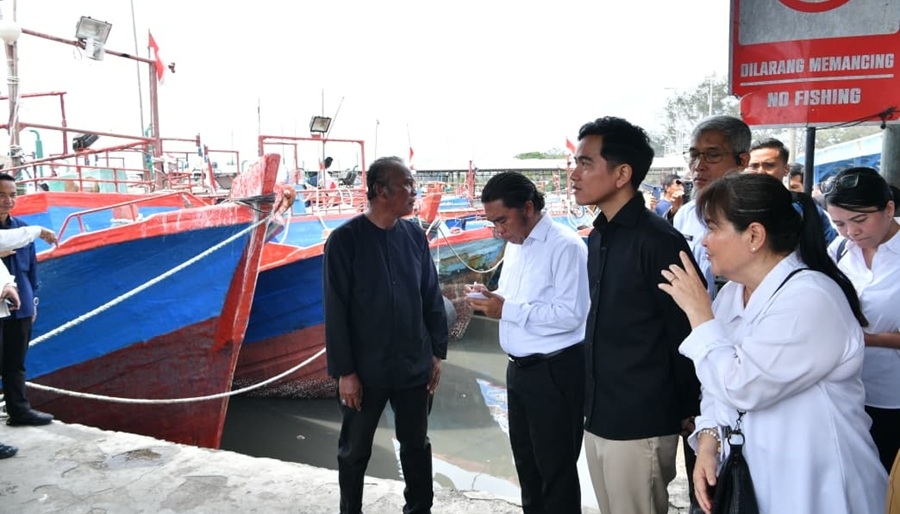 Tindaklanjuti Keluhan Nelayan, Wapres Gibran Tinjau Langsung Pendangkalan Sungai di Cilacap