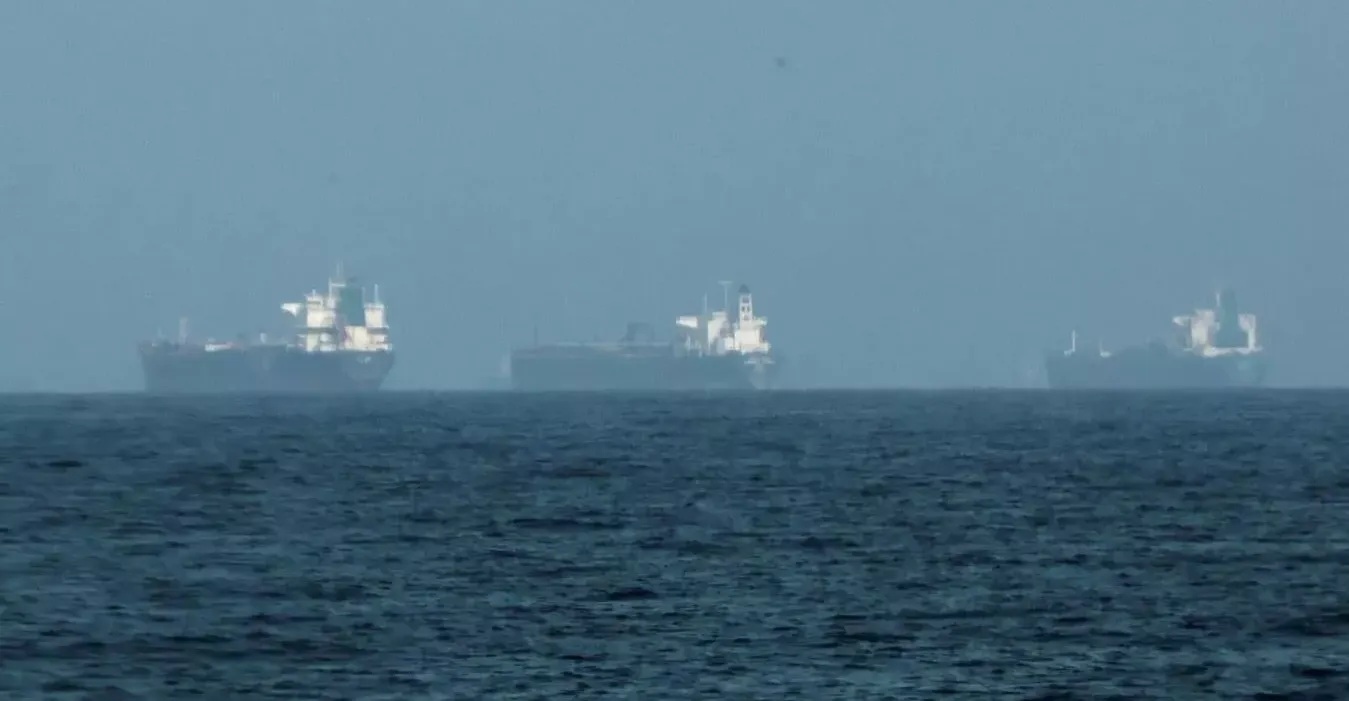Selat Hormuz Ditutup Iran, 60 Kapal Prancis Terjebak di Perairan Timur Tengah