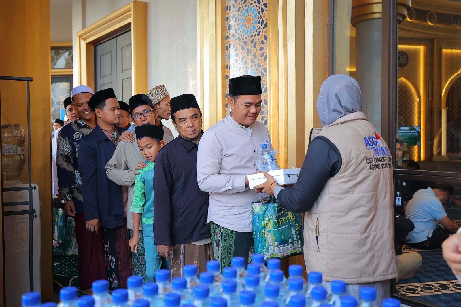 ASG Salurkan Santunan untuk 100 Guru Ngaji, Apresiasi bagi Penjaga Nilai Keimanan