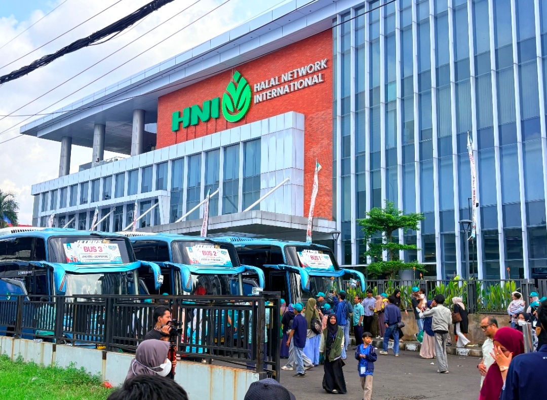 HNI Berangkatkan 700 Mitra dan Member Mudik Gratis ke 50 Kota