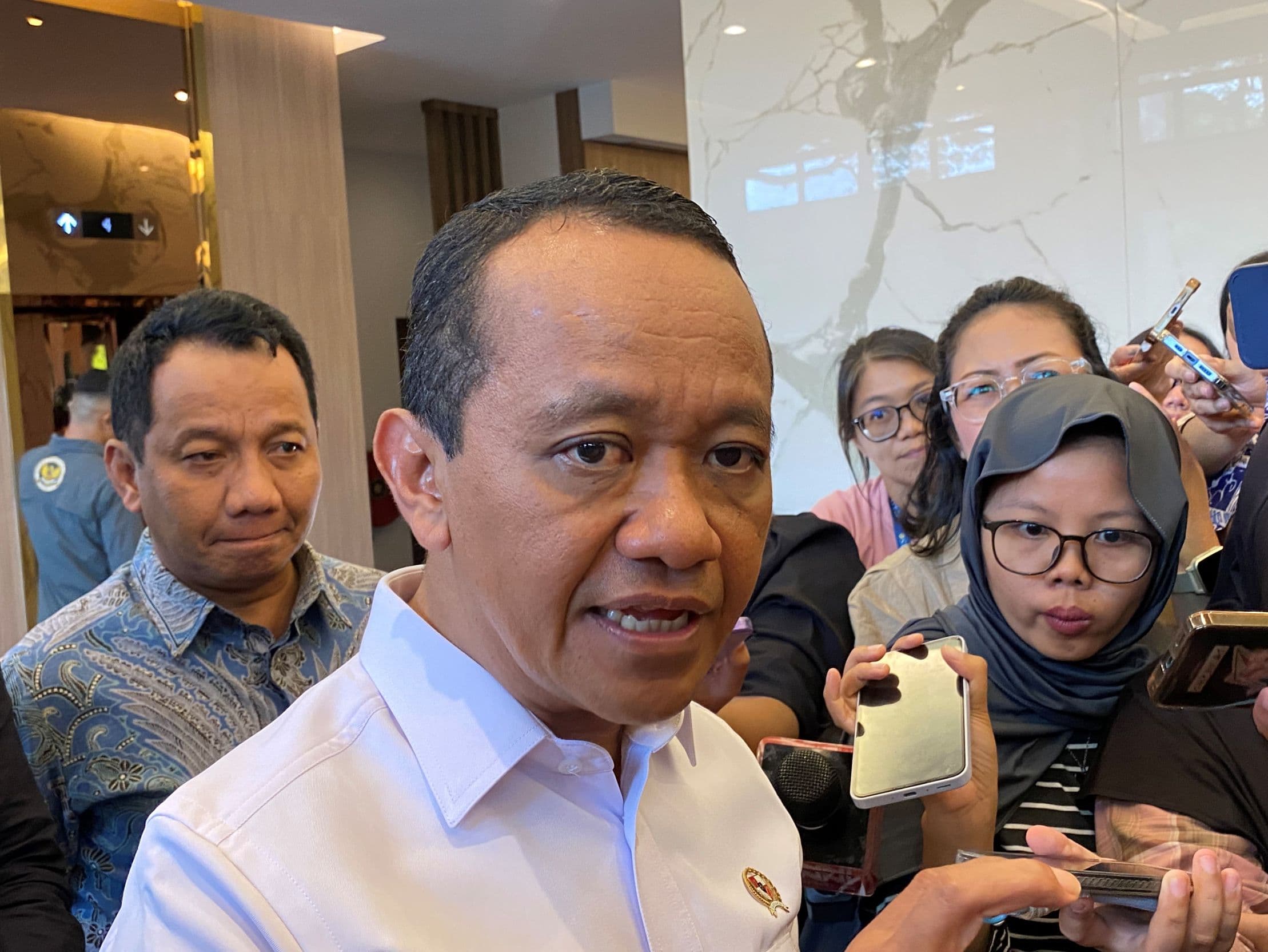 Jaga Pasokan BBM, Bahlil Buka Opsi Impor Minyak dari Rusia