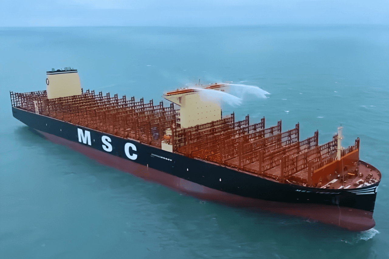 China Jadi Kapal Asing Pertama yang Lolos dari Selat Hormuz