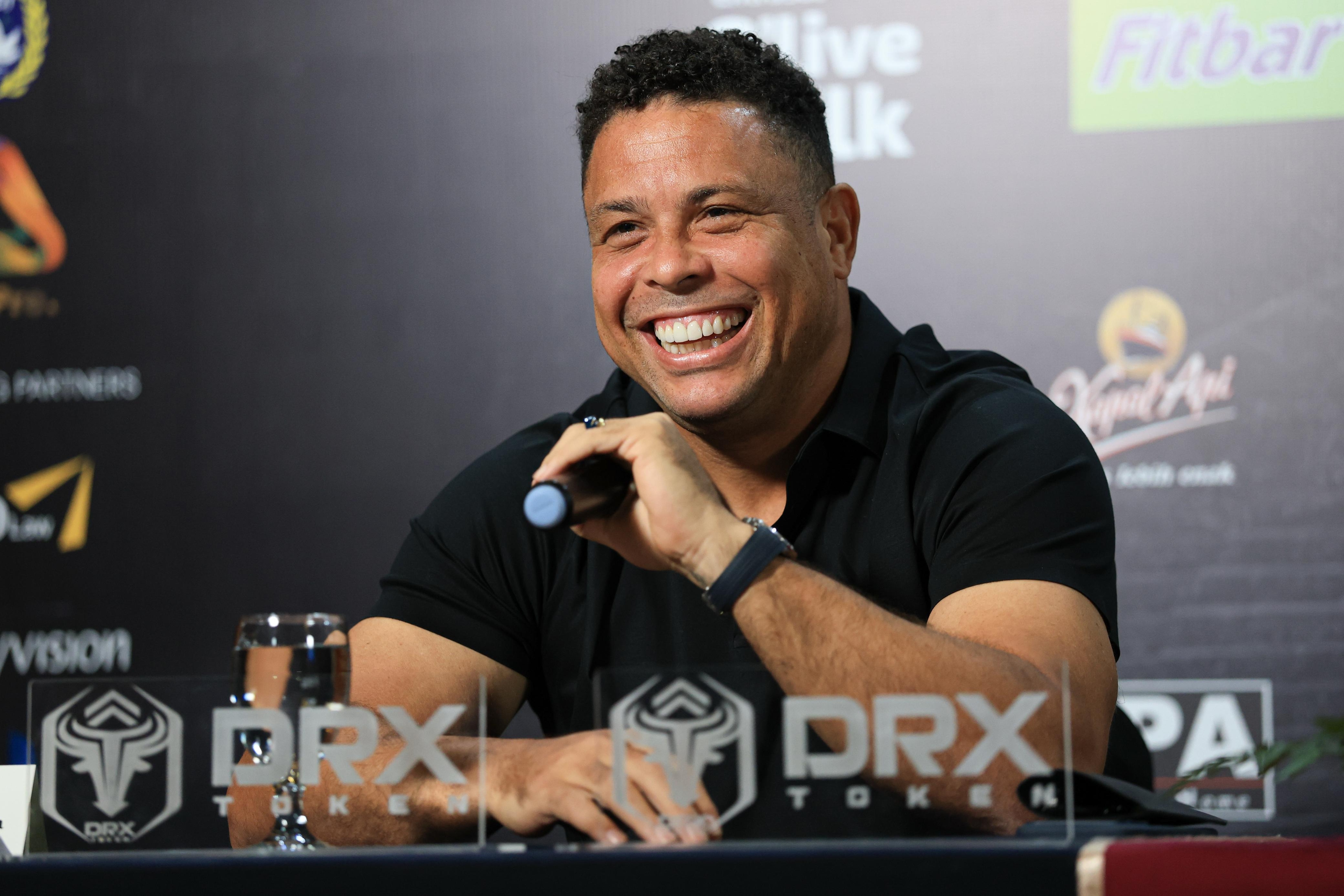 Clash of Legends: Ronaldo Nazario Buka Peluang Merumput di GBK, Siap Turun Jika Tim Terdesak