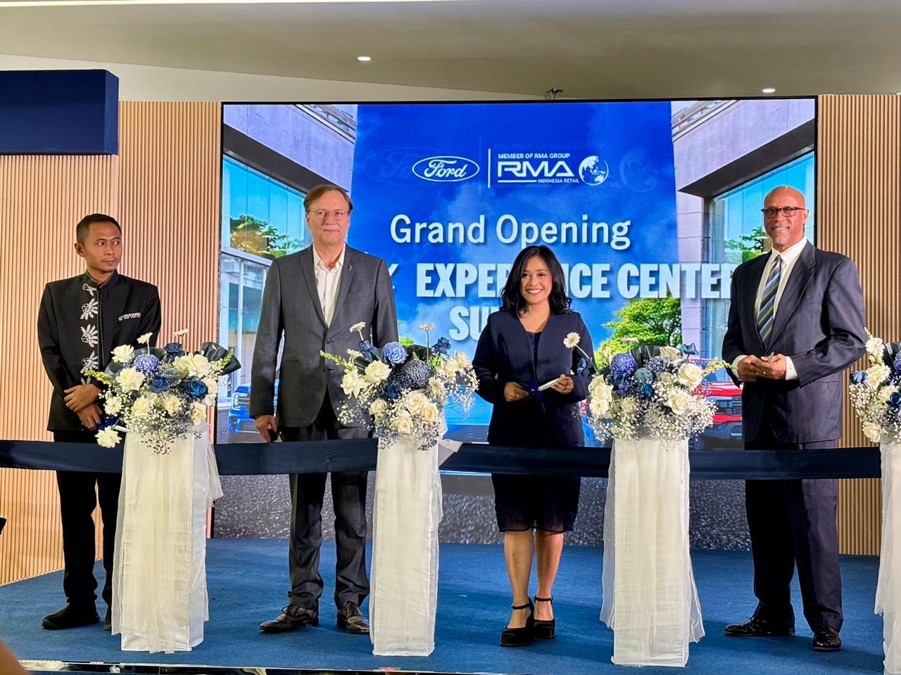 Ford Resmikan Experience Center di Sunter, Hadirkan Layanan Terpadu dan Kustomisasi Kendaraan