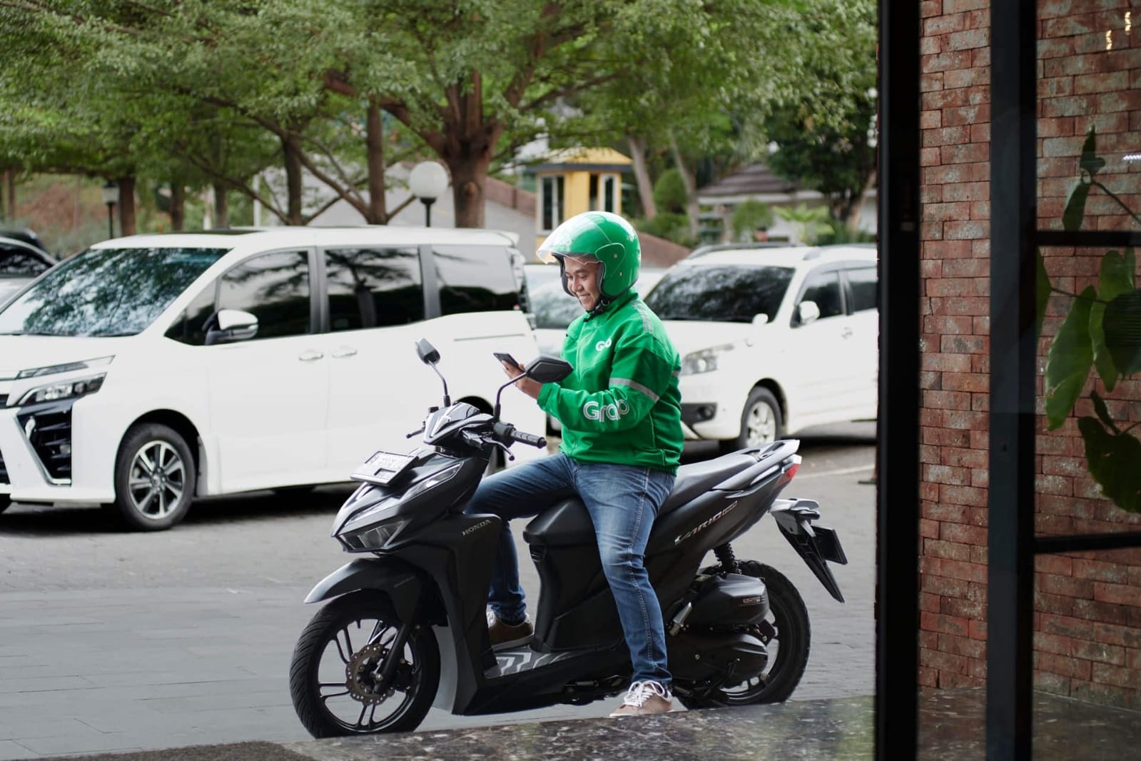 Grab Tutup Program Langganan Akses Hemat untuk Mitra GrabBike