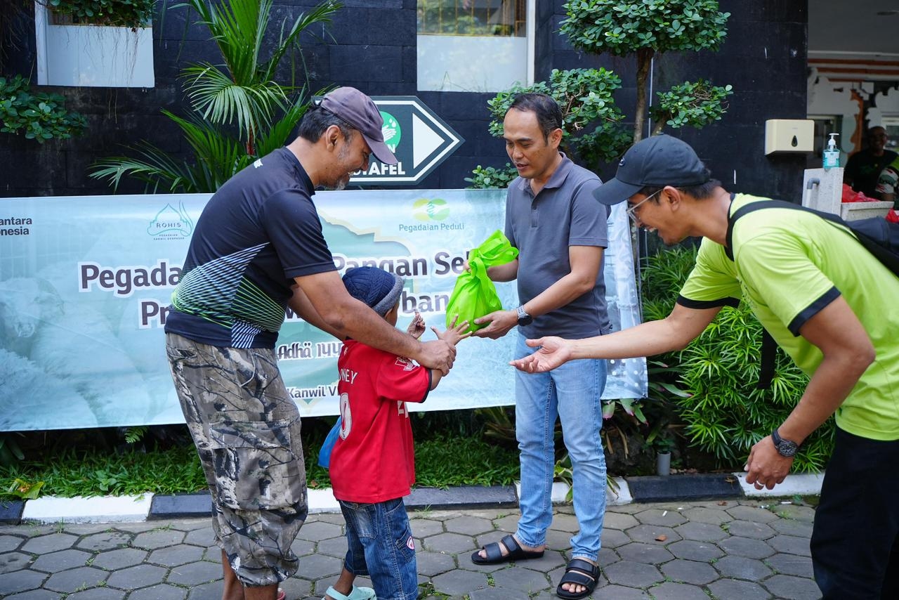 Idul Adha 1447 H, Pegadaian Salurkan 212 Sapi dan 701 Kambing