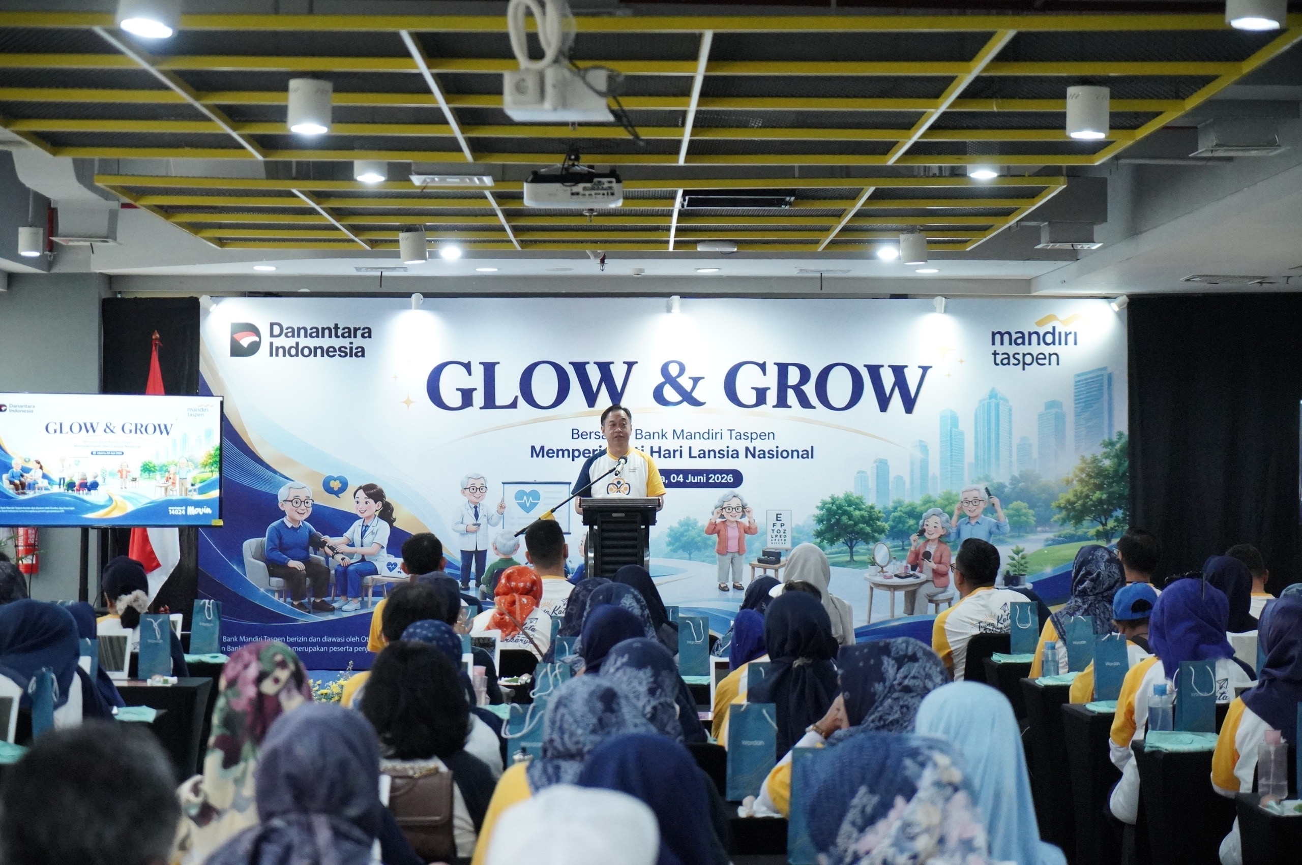 Bank Mantap Gelar ‘Glow and Grow’, Perkuat Kualitas Hidup dan Kemandirian Ekonomi Lansia