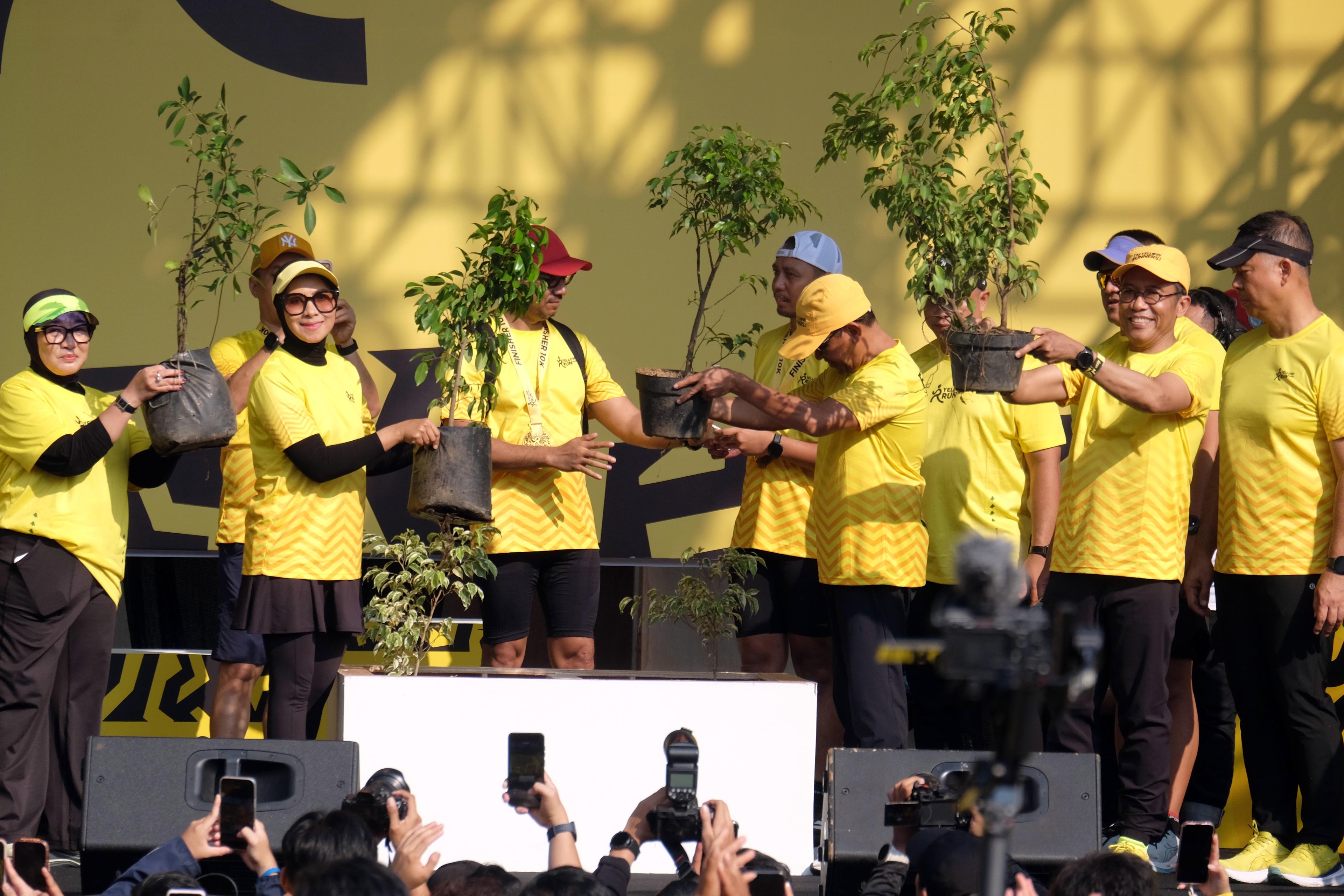 Yellow Run 2026 Donasikan 4.444 Pohon Beringin dari Dana Registrasi Peserta